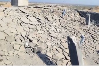 (VIDEO) Na jugu Irana uništena dva betonska rezervoara: Više od 20.000 ljudi bez vode za piće (VIDEO) Na jugu Irana uništena dva betonska rezervoara: Više od 20.000 ljudi bez vode za piće