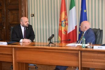 Božović sa Nordijem: Saradnja institucija dvije države neophodni preduslov za efikasno suprotstavljanje savremenim bezbjednosnim izazovima Božović sa Nordijem: Saradnja institucija dvije države neophodni preduslov za efikasno suprotstavljanje savremenim bezbjednosnim izazovima
