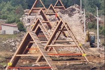 Žabljak: Krivične prijave za 60 osoba zbog izgradnje 150 nelegalnih objekata, budžet oštećen za 350 hiljada eura Žabljak: Krivične prijave za 60 osoba zbog izgradnje 150 nelegalnih objekata, budžet oštećen za 350 hiljada eura