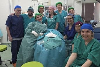 Urođena anomalija kod bebe od osam mjeseci prvi put operisana u Crnoj Gori Urođena anomalija kod bebe od osam mjeseci prvi put operisana u Crnoj Gori