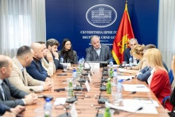 Zakonodavni odbor zasijeda: Danas o oružju, penzijama i sporazumu sa Ukrajinom Zakonodavni odbor zasijeda: Danas o oružju, penzijama i sporazumu sa Ukrajinom