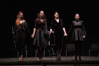 Fun Fest Cetinje nastavlja u znaku humora, umjetnosti i dijaloga: Debata „Komedija danas“ večeras u Galeriji Centra za kulturu Prijestonice Fun Fest Cetinje nastavlja u znaku humora, umjetnosti i dijaloga: Debata „Komedija danas“ večeras u Galeriji Centra za kulturu Prijestonice