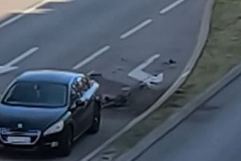 Na Starom aerodromu izgorio automobil Na Starom aerodromu izgorio automobil