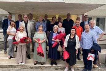 Obilježeno 50 godina mature Gimnazije „Petar I Petrović Njegoš“: Profesori ponovo držali čas
