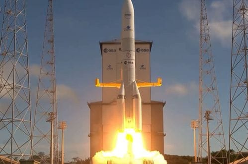 (VIDEO) Više od deset zemalja gradilo "Ariane 6": Evropa lansirala novu raketu