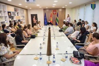 Potpisani ugovori sa 28 preduzetnica iz Bara; Raičević: Pokazale su hrabrost i jasnu viziju u pokretanju i razvoju biznisa