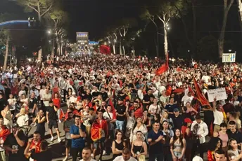 Tirana: Počeo 21. protest, traži se ostavka Edija Rame, ali i Saljija Beriše