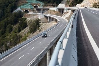 Saobraćajna nezgoda na pristupnom putu Kolašin - Mateševo: Troje povrijeđeno, među njima i petomjesečna beba