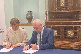 Vrijedna donacija knjiga predata Bošnjačkom vijeću kao poklon Vlade Kantona Sarajevo