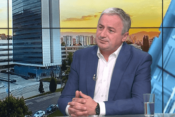 Bosansko-hercegovački poslanik: Uspostaviti integrisane granične prelaze sa Srbijom i Crnom Gorom Bosansko-hercegovački poslanik: Uspostaviti integrisane granične prelaze sa Srbijom i Crnom Gorom