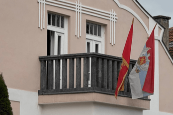Cetinje umjesto Berana: Trobojka uslovila promjenu, mlade diplomate sinoć svečano dočekane u Vladinom domu Cetinje umjesto Berana: Trobojka uslovila promjenu, mlade diplomate sinoć svečano dočekane u Vladinom domu