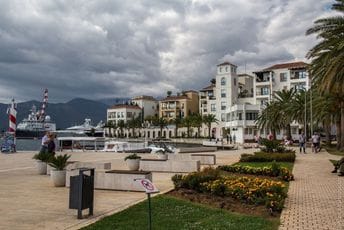 Tivat: Petnaestogodišnjaka terete da je ukrao BMW