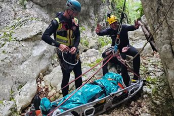 Akcija spašavanja završena uspješno: Hrvatski državljanin evakuisan iz kanjona Nevidio Akcija spašavanja završena uspješno: Hrvatski državljanin evakuisan iz kanjona Nevidio