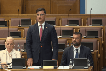 Šaranović: Razmatra se zabrana korišćenja društvenih mreža mlađima od 16 godina