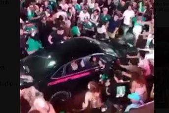 Meksiko: Sedamnaest ljudi povrijeđeno pošto se automobil zaletio u gomilu navijača u Kabo San Lukasu
