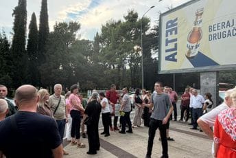 Ispred Vlade počeo protest sindikalaca: Najavljuju da će se izboriti za prava 100.000 radnika