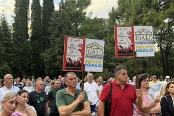 Keković: Kad Spajić neće da priča sa nama, moramo na ulicu; Božović: Obespravljeno je 100.000 radnika