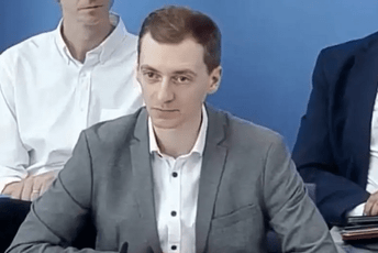 Njemačka vlada potvrdila da plaća Vučićevog savjetnika Njemačka vlada potvrdila da plaća Vučićevog savjetnika