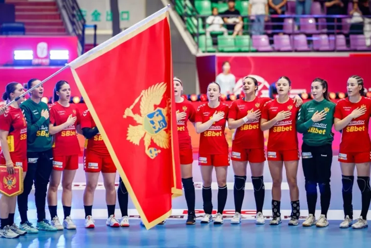 Maksimalan učinak i prvo mjesto u grupi: Juniorke bolje i od Češke za veliki korak ka četvrtfinalu Maksimalan učinak i prvo mjesto u grupi: Juniorke bolje i od Češke za veliki korak ka četvrtfinalu