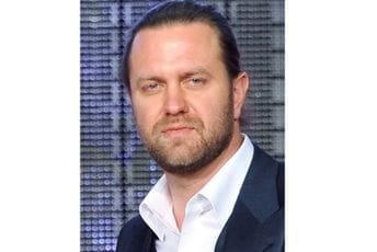 Reditelj osuđen na dvije i po godine zatvora: Prevario Netfliks za 11 miliona dolara Reditelj osuđen na dvije i po godine zatvora: Prevario Netfliks za 11 miliona dolara