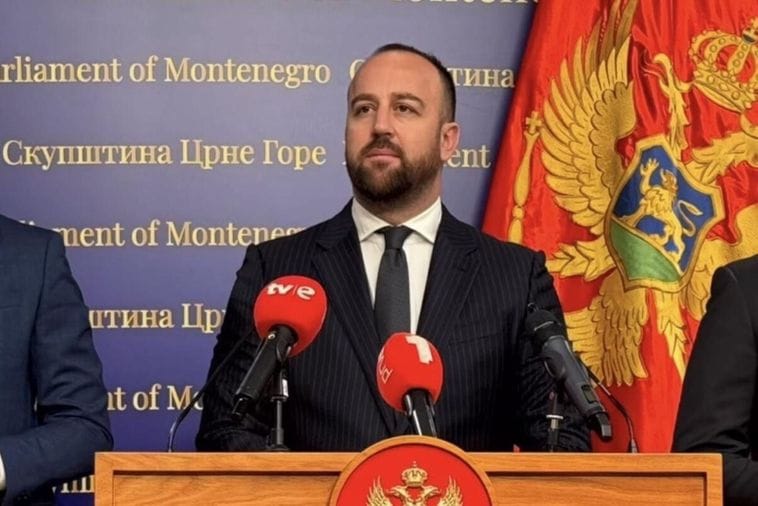 Nikolić: Izmjene Ustava ne odvajati od ukupnog političkog dijaloga, čekamo odgovor vlasti na platformu opozicije