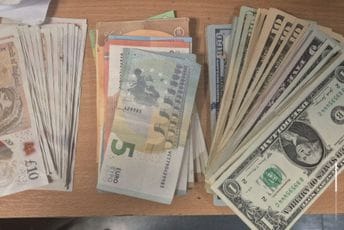 Zapljene granične policije: Oduzeti zlatnici vrijedni 29 hiljada eura, zlato, vozilo sa potjernice... (FOTO)