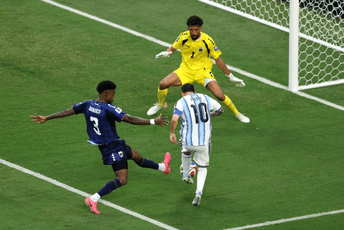 Zelenortska Ostrva nadmašila sebe: Žestoko su uzdrmali prvaka svijeta, Argentina autogolom u 113. minutu do osmine finala (VIDEO) Zelenortska Ostrva nadmašila sebe: Žestoko su uzdrmali prvaka svijeta, Argentina autogolom u 113. minutu do osmine finala (VIDEO)