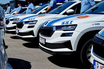UP: Granična policija dobila 23 nova službena vozila UP: Granična policija dobila 23 nova službena vozila