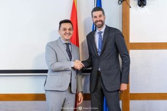 Vuković sa Dunfortom: Snažna i suštinska saradnja potvrđena vidljivim rezultatima Vuković sa Dunfortom: Snažna i suštinska saradnja potvrđena vidljivim rezultatima
