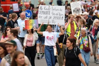 Njemačka: Hiljade demonstranata protestuje protiv stranke AfD