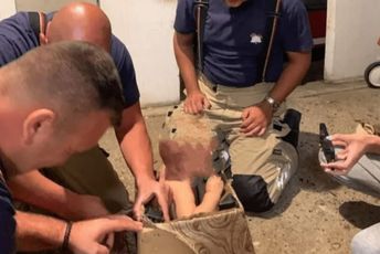 Intervencija kakva se rijetko viđa: Vatrogasci u BiH izvukli dječaka koji se zaglavio u tabureu