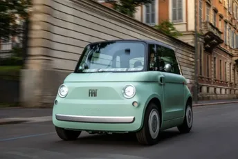 Fiat stigao u Vatikan: Papa dobio novu električnu flotu Fiat stigao u Vatikan: Papa dobio novu električnu flotu