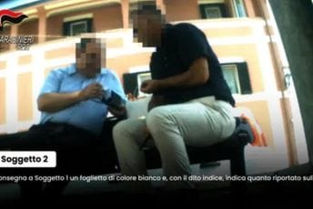 Dvojica bivših italijanskih obavještajaca uhapšena zbog špijunaže za Rusiju Dvojica bivših italijanskih obavještajaca uhapšena zbog špijunaže za Rusiju