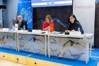 Predstavljena revidirana verzija Kodeksa novinara: Profesionalnim i etičkim novinarstvom protiv haosa i propagande u informativnom i medijskom prostoru Predstavljena revidirana verzija Kodeksa novinara: Profesionalnim i etičkim novinarstvom protiv haosa i propagande u informativnom i medijskom prostoru