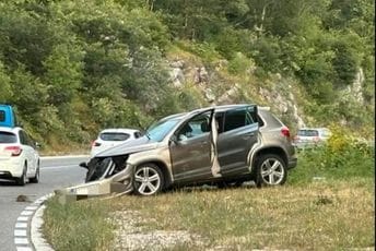 Udes na putu Cetinje - Budva: Četiri osobe transportovane u bolnicu