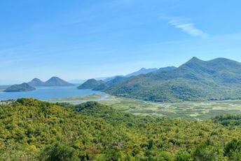 (FOTO) Prevrnuo se kajak na Skadarskom jezeru: Povrijeđene dvije osobe (FOTO) Prevrnuo se kajak na Skadarskom jezeru: Povrijeđene dvije osobe