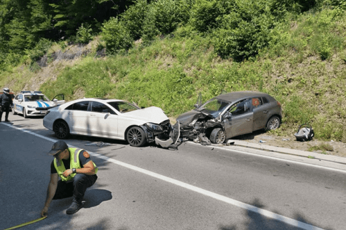 Udes na putu Kolašin - Mateševo, povrijeđeni transportovani u bolnicu