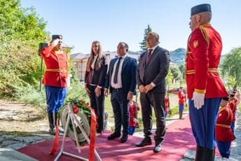 Položeni vijenci na spomen-kosturnicu povodom 13. jula: Sloboda kao najveća vrijednost crnogorskog naroda Položeni vijenci na spomen-kosturnicu povodom 13. jula: Sloboda kao najveća vrijednost crnogorskog naroda