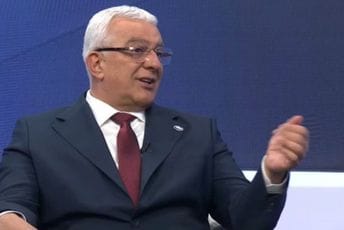 Mandić: Slijedi 30 dana rasprave o ustavnim promjenama, očekujem argumentovanu pomoć struke