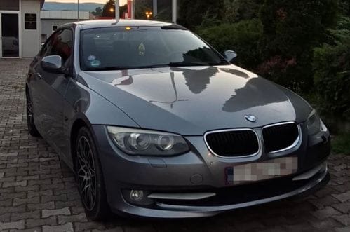 Bijelo Polje: Crnogorski državljanin vozio BMW sa lažnim tablicama; Sukobin: Državljanin Kosova graničarima na uvid dao falsifikovanu njemačku vozačku
