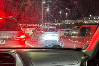 (FOTO) Kilometarske kolone na auto-putu Princeza Ksenija: Gužva i na ulazu i na izlazu iz Podgorice