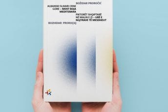 Most boja Mediterana: Objavljena dvojezična monografija „Albanski slikari Crne Gore" Most boja Mediterana: Objavljena dvojezična monografija „Albanski slikari Crne Gore"