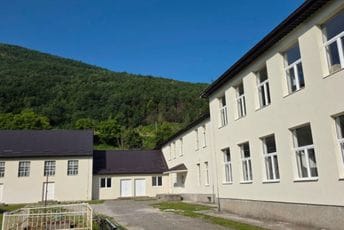 Završeni radovi na novoj fasadi matične zgrade JU OŠ “Petar Dedović” u Murini Završeni radovi na novoj fasadi matične zgrade JU OŠ “Petar Dedović” u Murini