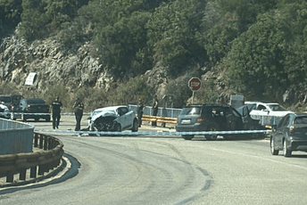 Čeoni sudar na putu Bar-Ulcinj: Jedna osoba povrijeđena Čeoni sudar na putu Bar-Ulcinj: Jedna osoba povrijeđena