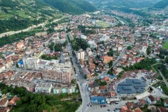 (FOTO) Novi grafiti sa porukama mržnje u Bijelom Polju