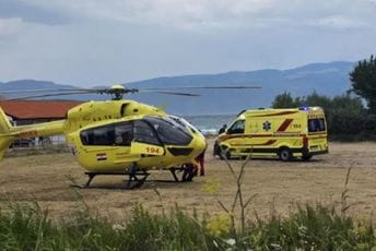 Hrvatska: Ženu udario grom na plaži dok je nosila suncobran, spasilac je reanimirao na licu mjesta Hrvatska: Ženu udario grom na plaži dok je nosila suncobran, spasilac je reanimirao na licu mjesta