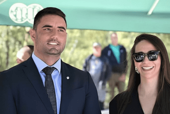 Adžović i Jakić razgovarali o projektima u Šavniku, posebnu pažnju posvetili mostu na Komarnici Adžović i Jakić razgovarali o projektima u Šavniku, posebnu pažnju posvetili mostu na Komarnici