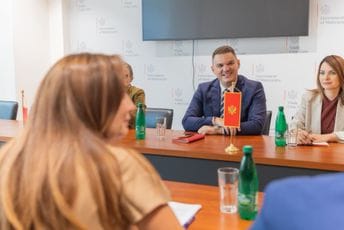 Crna Gora i Albanija jačaju partnerstvo kroz evropske integracije i zajedničke energetske projekte Crna Gora i Albanija jačaju partnerstvo kroz evropske integracije i zajedničke energetske projekte