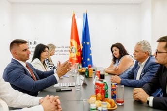 Satler u Šavniku: Kroz fondove EU otvaraju se velike mogućnosti i za tu opštinu Satler u Šavniku: Kroz fondove EU otvaraju se velike mogućnosti i za tu opštinu