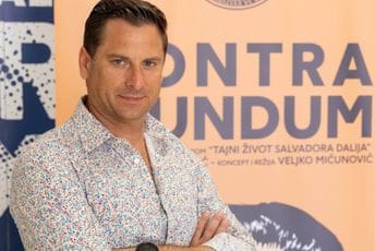 Direktor CZK Tivat: Komnenoviću, nećete se sakriti iza spinova, suočimo argumente pred kamerama, birajte mjesto, vrijeme i voditelja Direktor CZK Tivat: Komnenoviću, nećete se sakriti iza spinova, suočimo argumente pred kamerama, birajte mjesto, vrijeme i voditelja